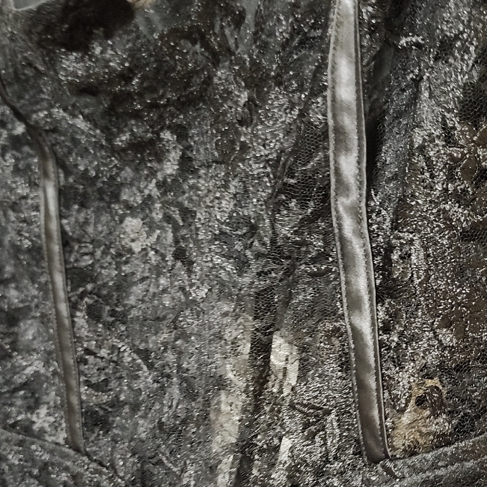 Elegant Black Mini Dress - Picture 15 of 16